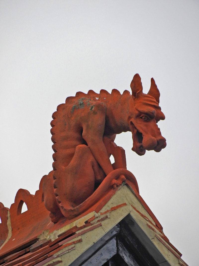 Terracotta Rooftop Finial Wolf
