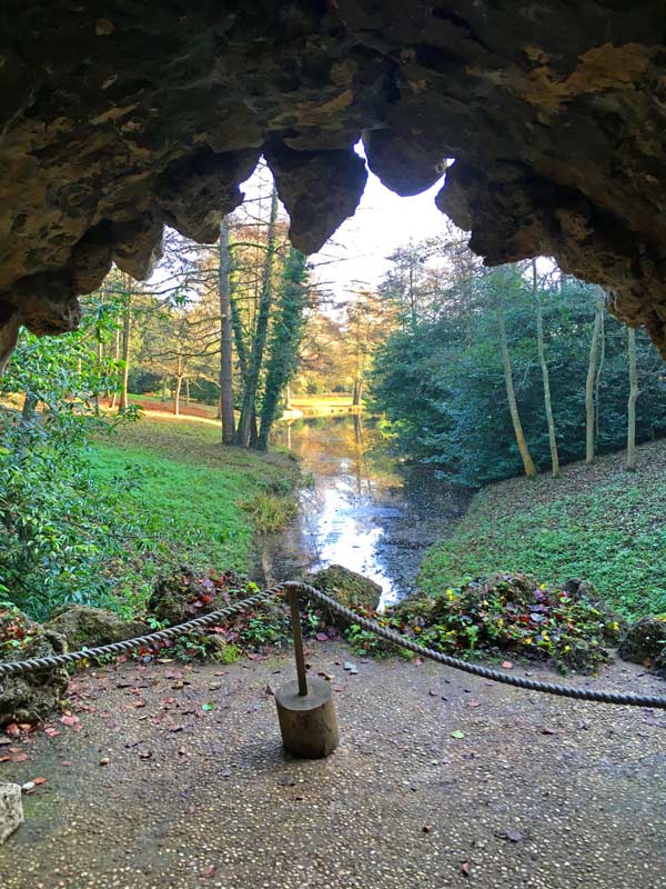 Grotto-Stowe