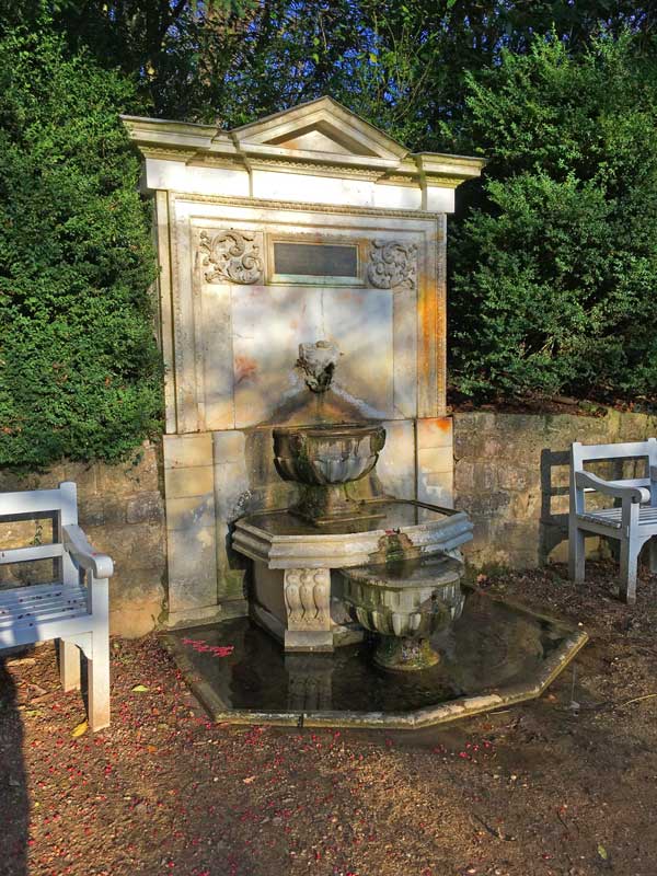 Seasons-Fountain-Stowe