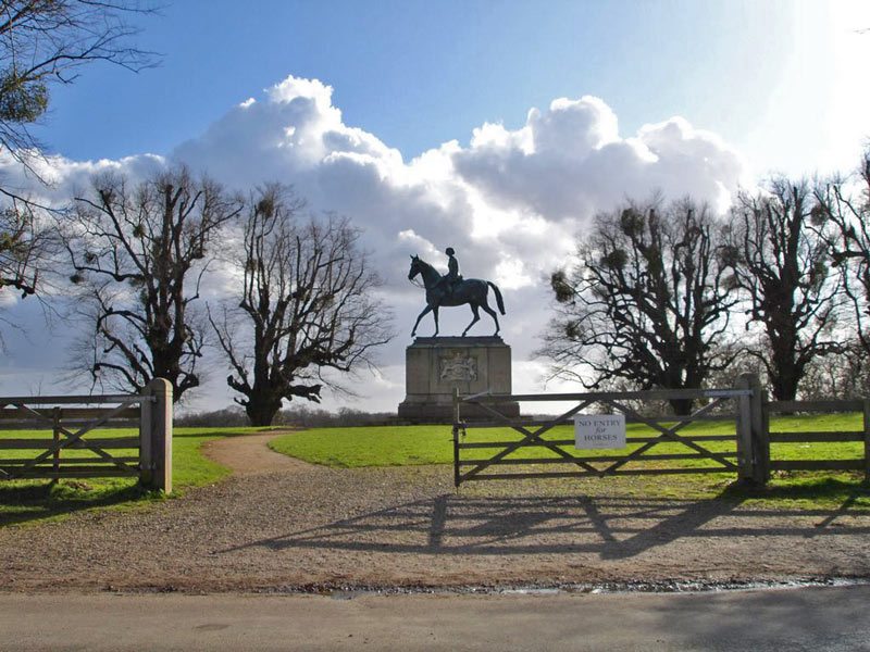 The-Jubilee-Statue-Windsor-Great-Park