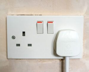 English-Socket-with-Switch