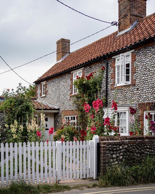 blakeney_village_cottage