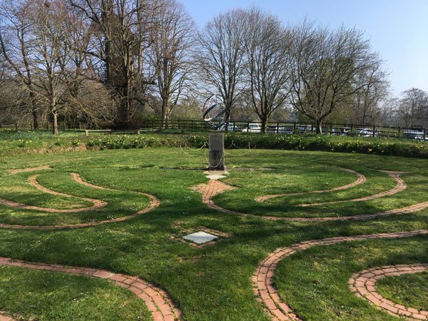 greys_court_maze