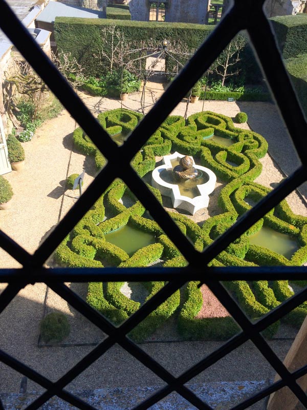 sudeley_castle_knot_garden