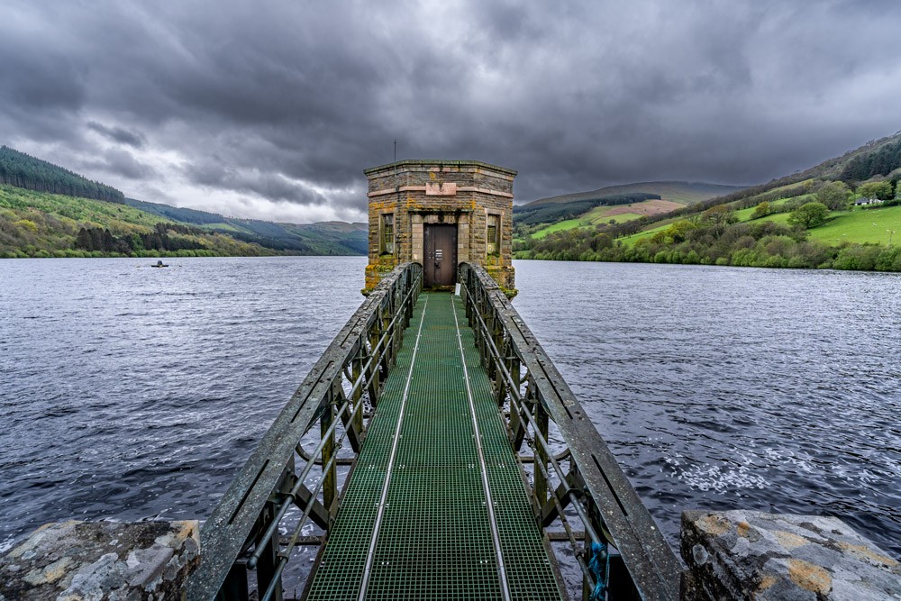 talybont reservoir brecon beacons wales